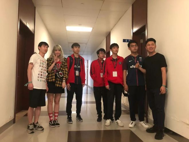 的肋部斜插